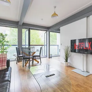 2bed Stratford With Easy Access To London, O2, Excel, Parking Nearby , Londyn Wielka Brytania
